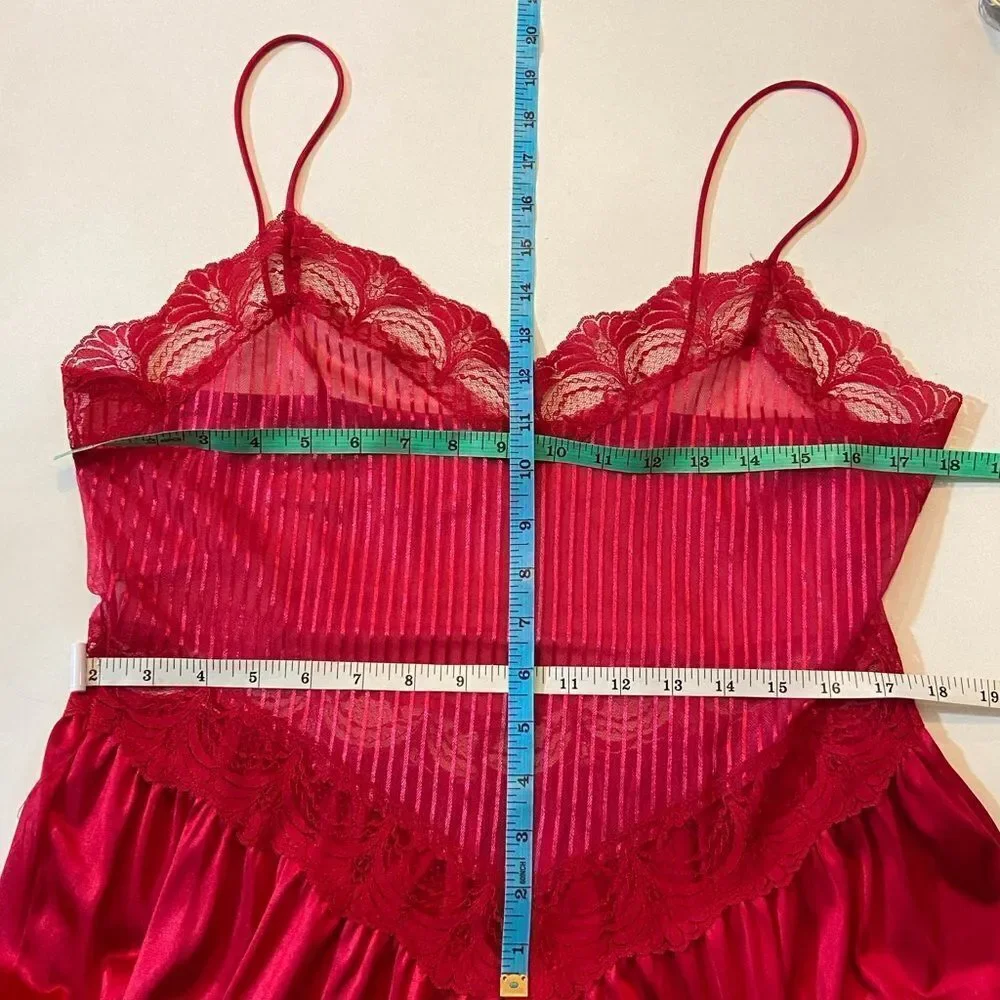 VTG, Style Vanity Elegant Red Lace Romantic Nightgown Size Appropriate ML No Tag